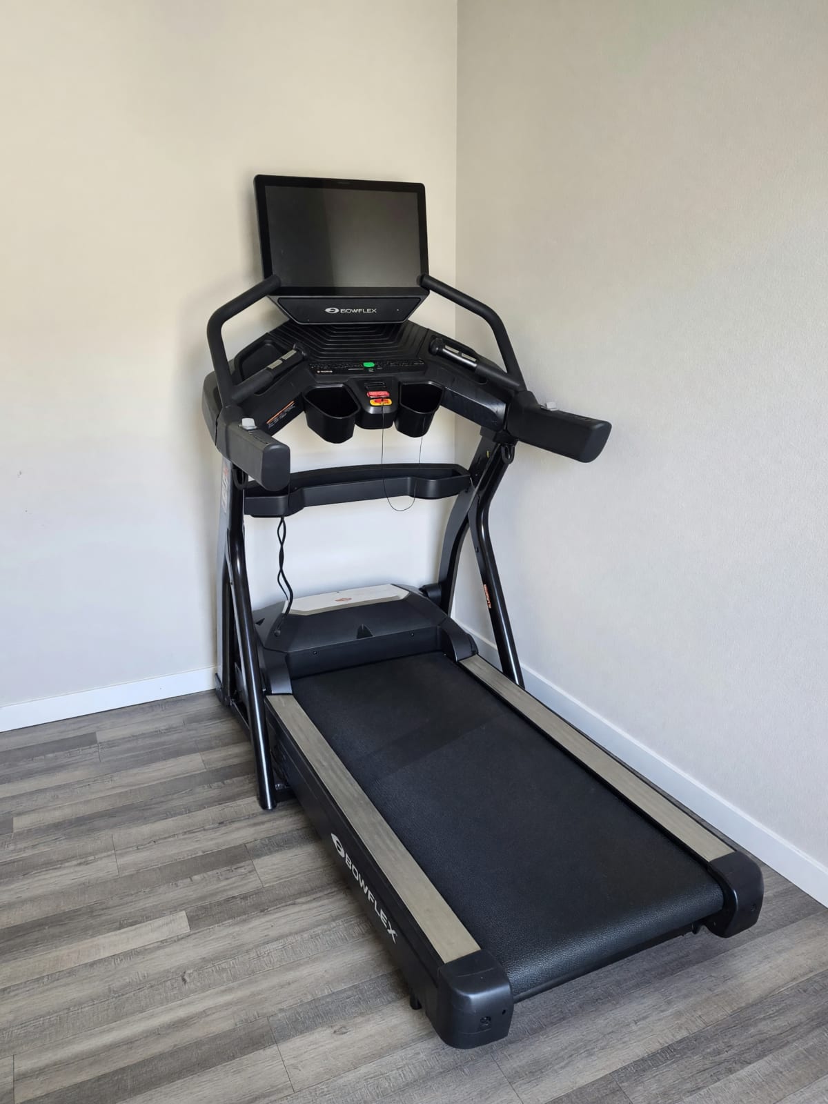 2025 Bowflex T16 Treadmill – Excellent Condition, 4 HP Motor – Spokane, WA