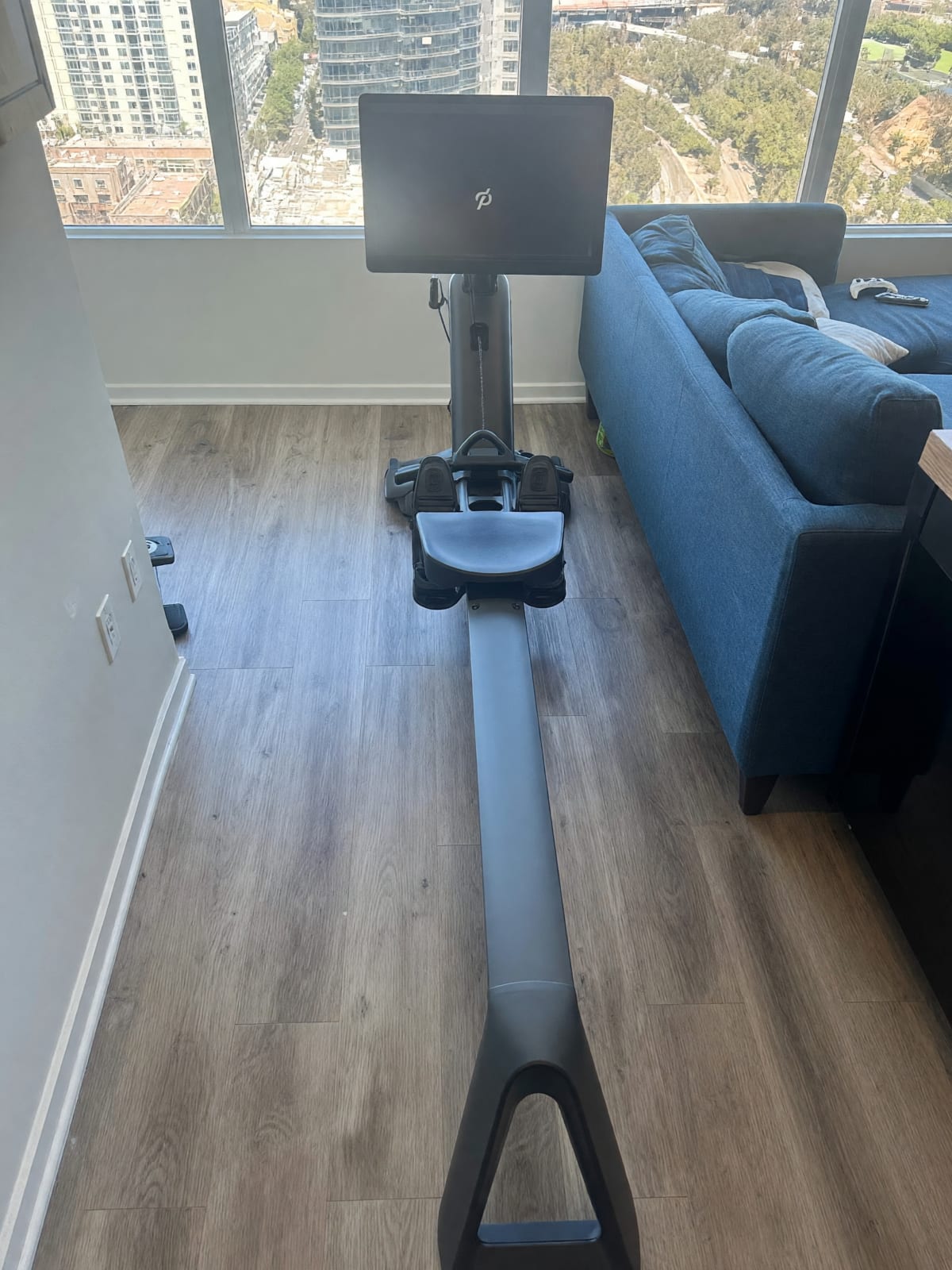 2025 Peloton Row – Excellent Condition, 60 Rides, Includes Wall Anchor – San Diego, CA