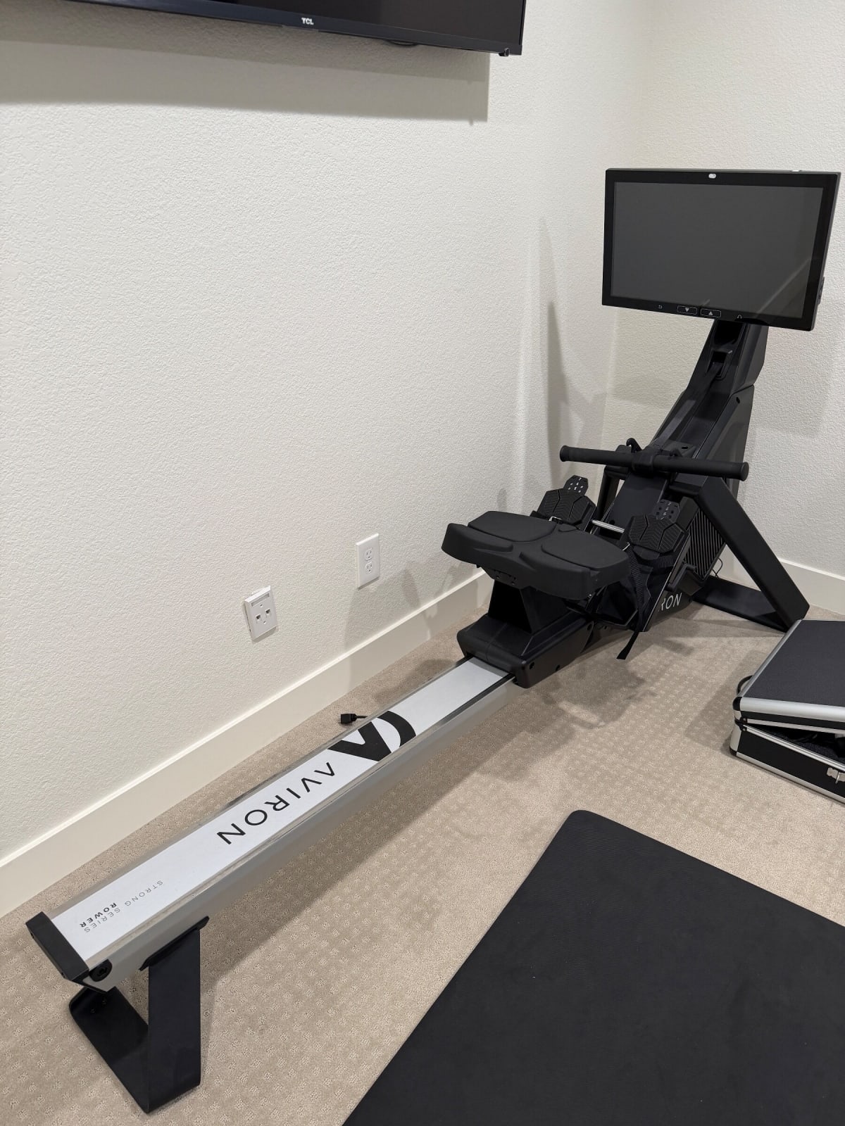 2024 Aviron Strong Series Rower – Like New, 22 Inch Touchscreen – Fresno, CA