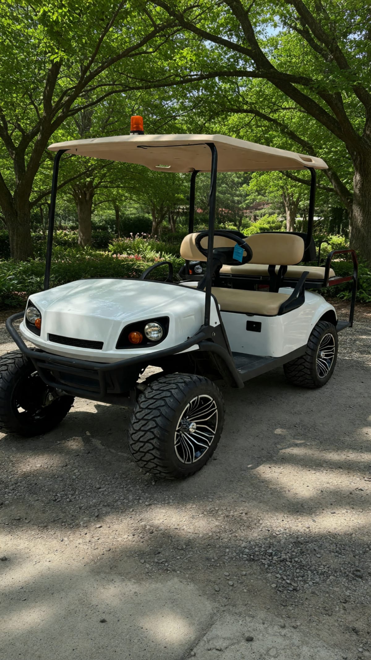 2018 E-Z-GO TXT Gas Lifted Golf Cart with Kawasaki Engine in Good Condition – Strasburg, OH