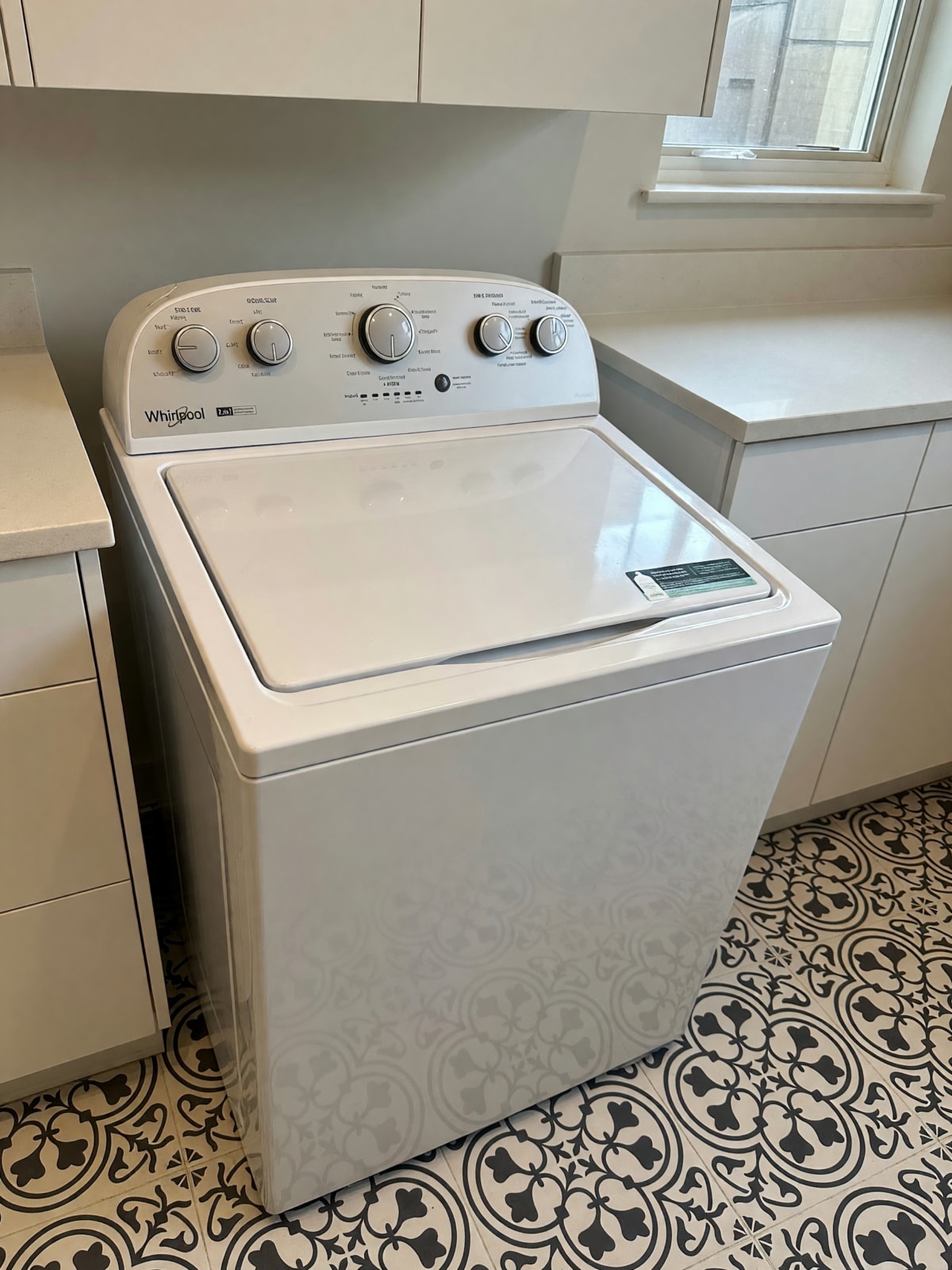 Whirlpool WTW4957PW0 Top Load Washer Good Condition Energy Star – Glassboro, NJ