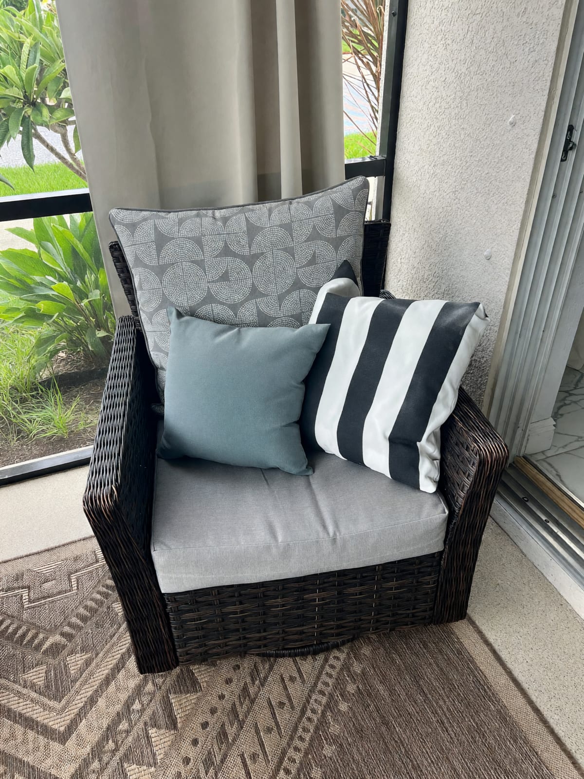 2022 Broyhill Patio Chairs – Good Condition, Set of 4 Brown W/ Grey Cushions – Palm Harbor, FL