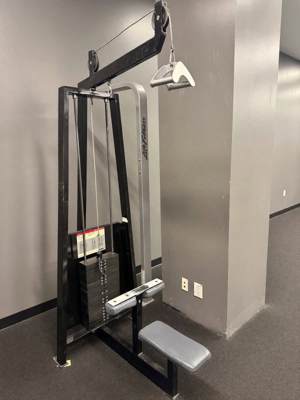 Cybex Lat Pulldown in Good Condition