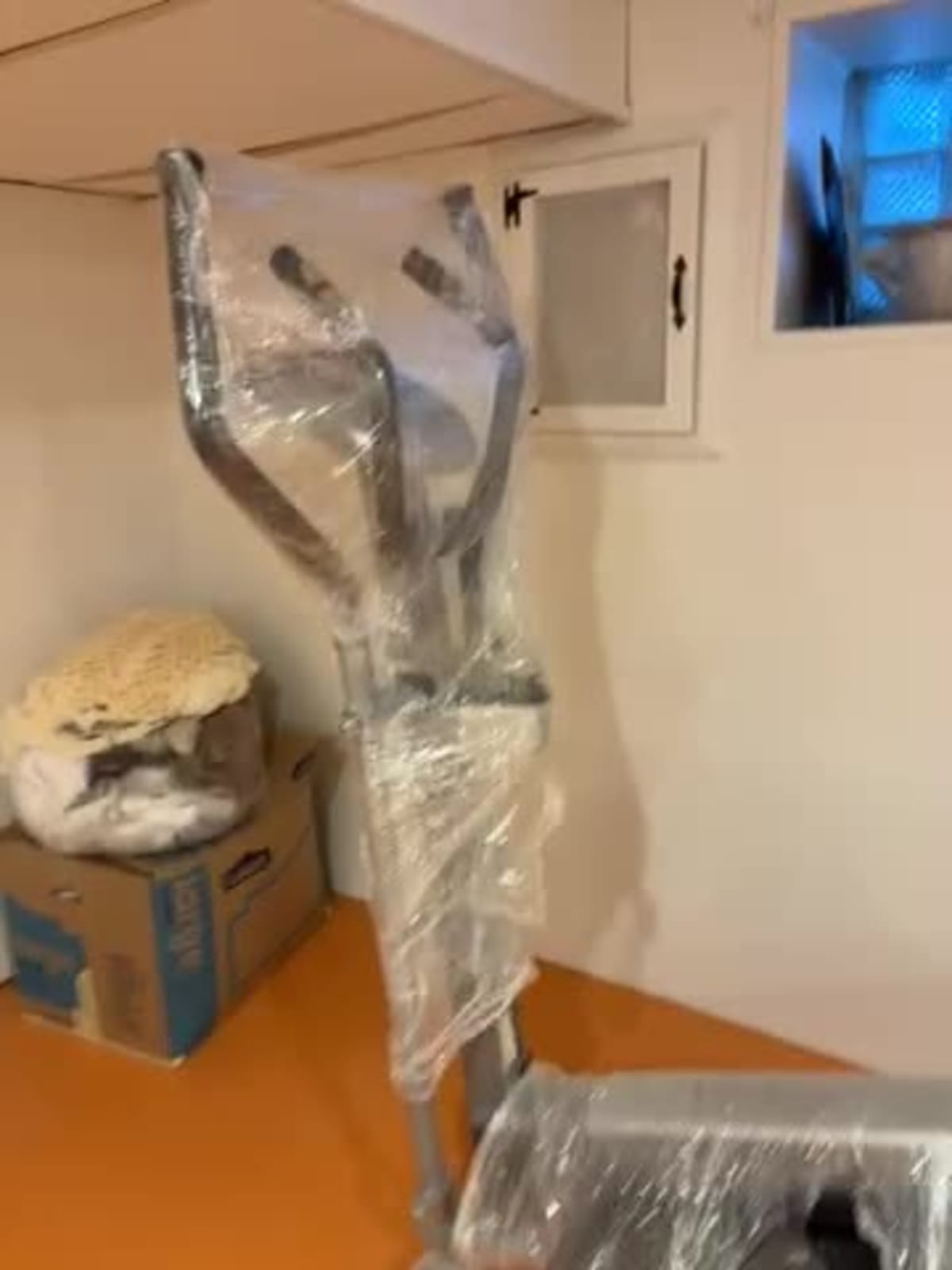 2020 Vena V200 Elliptical – Like New, Adjustable Resistance & Stride – Coatesville, PA