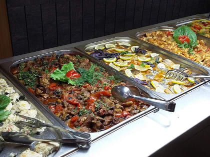 Дешевизна некоторых приморских кафе должна не радовать, а настораживать