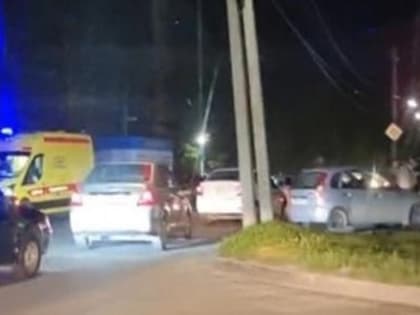 На ЗЖМ Ростова в лобовом столкновении разбился мотоциклист