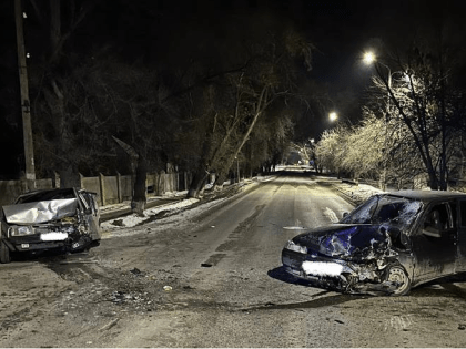 Врачи спасают пострадавших: пьяный водитель устроил ДТП в Каменск-Шахтинском