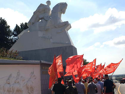 Коммунисты Кубани и Дона отметили 81-ю годовщину легендарной Кущевской атаки красных казаков