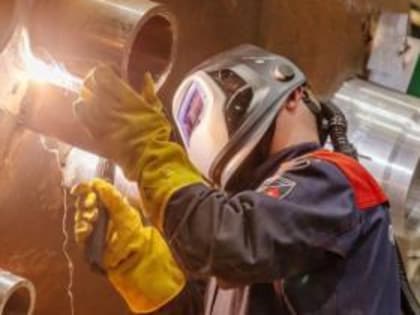 Завод «Красный котельщик» повысил зарплату рабочим второй раз за год