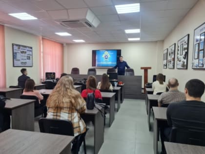 Следователи-криминалисты следственного управления провели учебное занятие со студентами ЮФУ