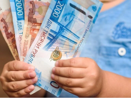 Объем детских соцвыплат на карты ВТБ вырос на треть