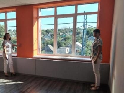 «Единая Россия» в Чертковском районе проконтролировала ход капремонта школы