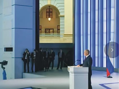 Путин поручил увеличить МРОТ и гарантировать сохранность пенсионных накоплений