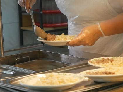 Повар призналась в отравлении 29 детей в Ростовской области