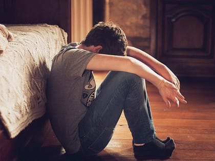 Страничка психолога: как помочь страдающему юному Вертеру