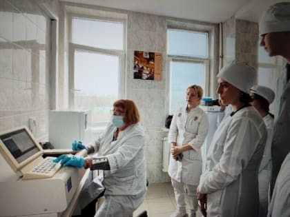 Первокурсники колледжа РостГМУ провели исследования в центральной научно-исследовательской лаборатории