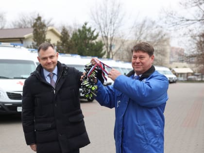 БСМП Ростова получила 46 новых машин скорой помощи