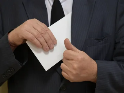 Миллиардер из Ростовской области перевел оставшийся бизнес на однофамильца