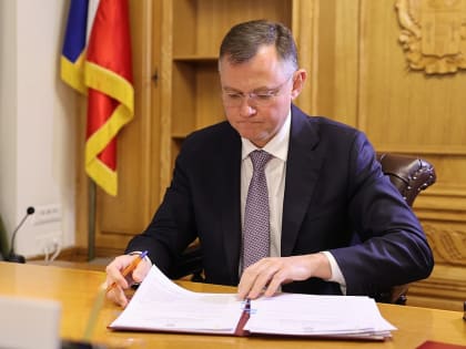 Юрий Слюсарь увеличил выплату военнослужащим, заключившим контракт с Минобороны РФ