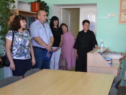 «Единая Россия» в Боковском районе присоединилась к «Родительской приемке» школ перед новым учебным годом