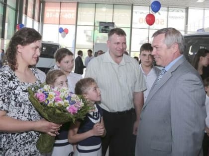 Голубев предложил выделять многодетным семьям деньги вместо участков