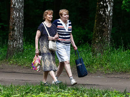 266 тысячам работающим дончанам повысили пенсии: накопительные и страховые