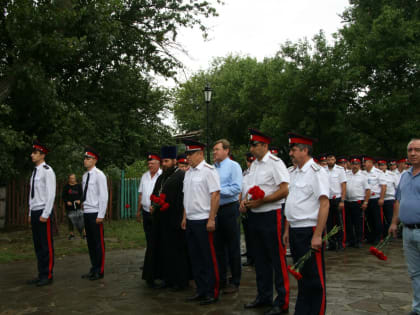 Казаки Всевеликого войска Донского молитвенно отметили 266-ю годовщину со дня рождения атамана М.И. Платова