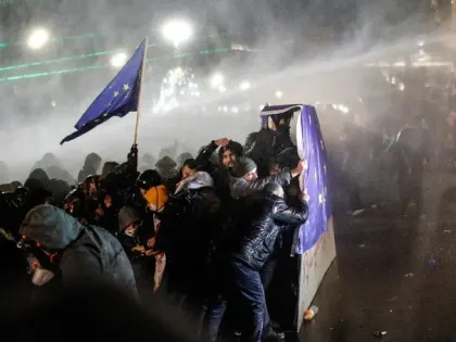 Протесты в Грузии: люди требуют европейского будущего