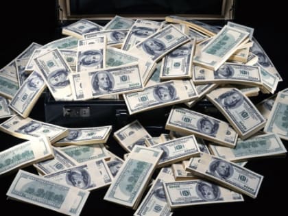 Экономист Остапкович дал прогноз по курсу доллара в январе