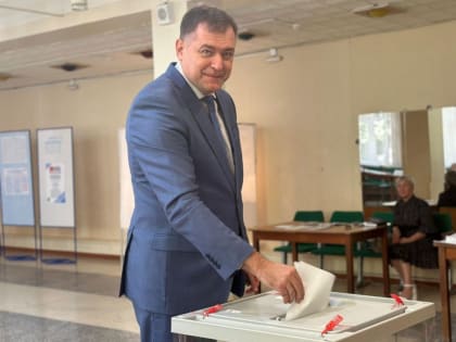 Выборы в Госдуму: Глава администрации Новочеркасска проголосовал