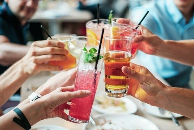 friends toasting drinks