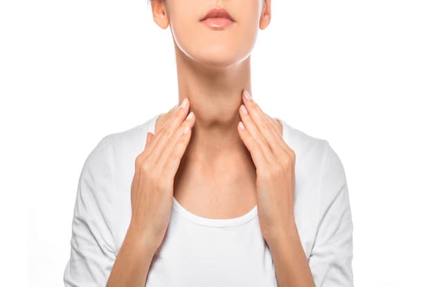 an enlarged neck showing thyroid nodules