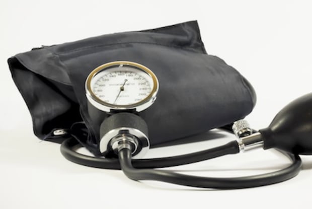 A sphygmomanometer to measure blood pressure