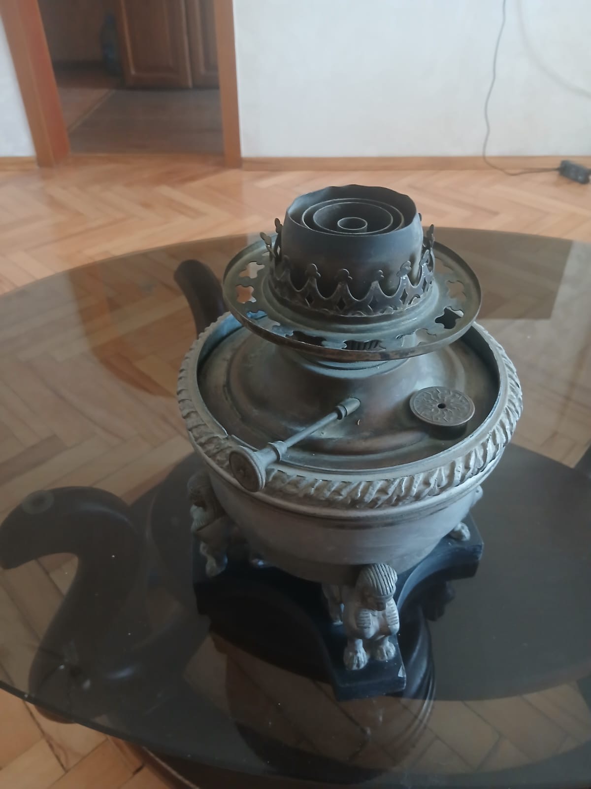19-cu əsrə aid antikvar lampa