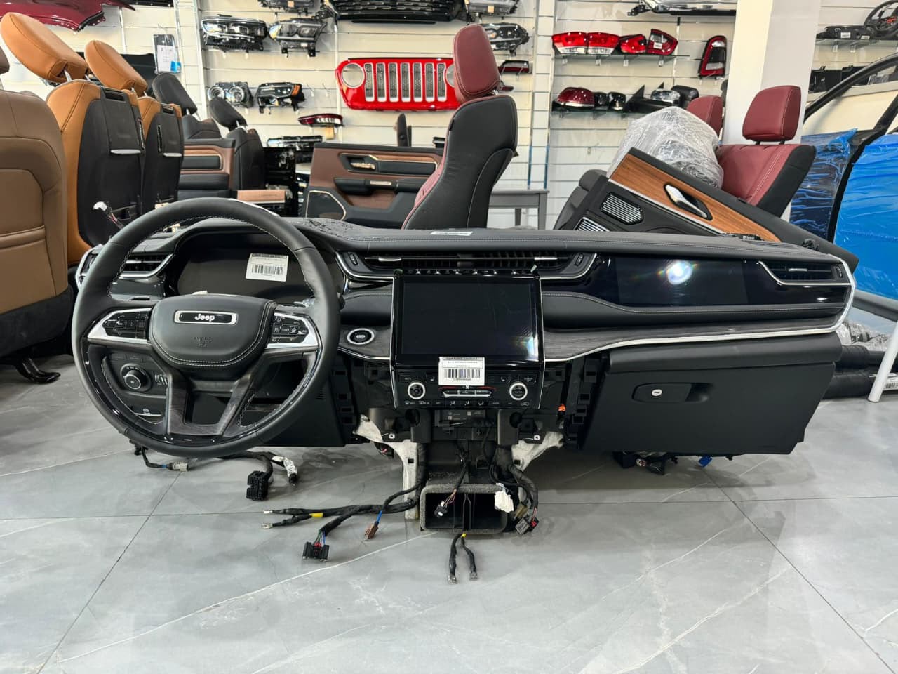 2021-24 jeep grand Cherokee panel
