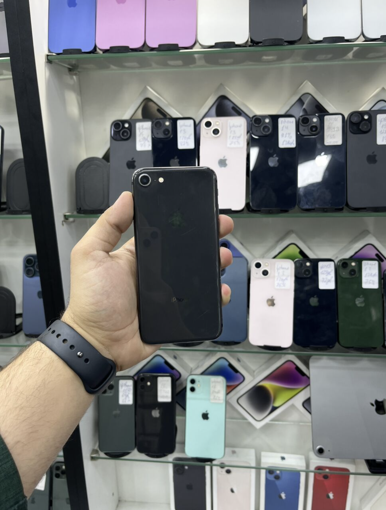 IPhone 8, 64 GB, Qara