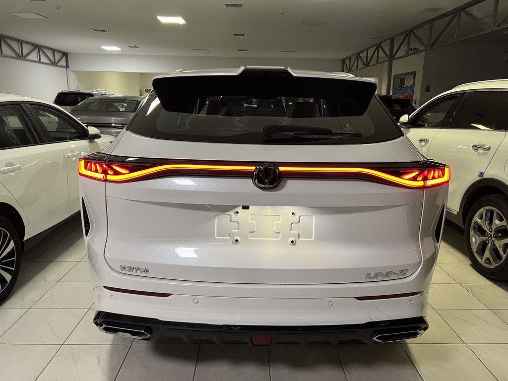 Changan Uni-Z, 1.5 L, 18.4 kWh, 2025 il, yeni - Şəkil 8