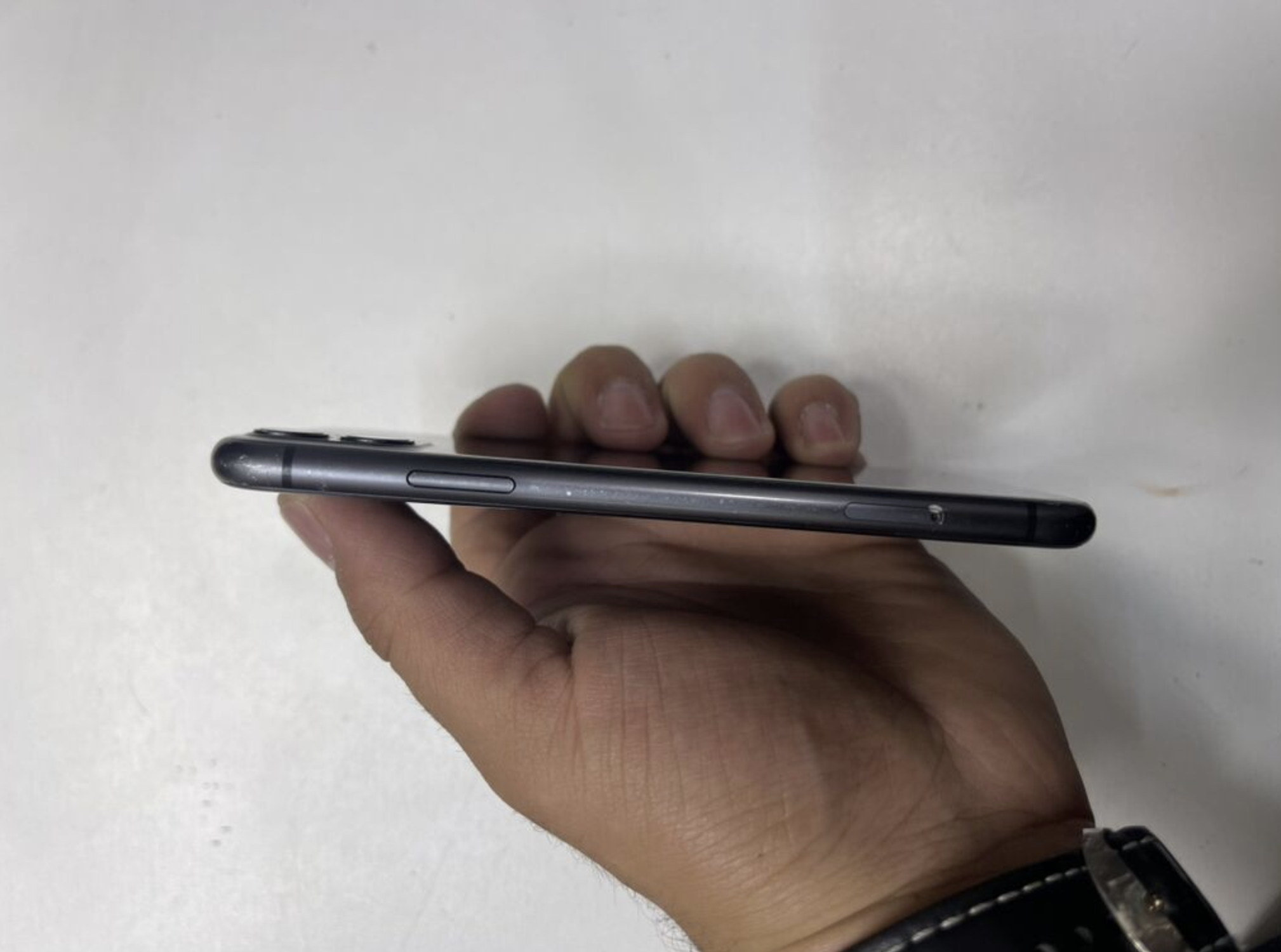 IPhone 11, Qara - Şəkil 2