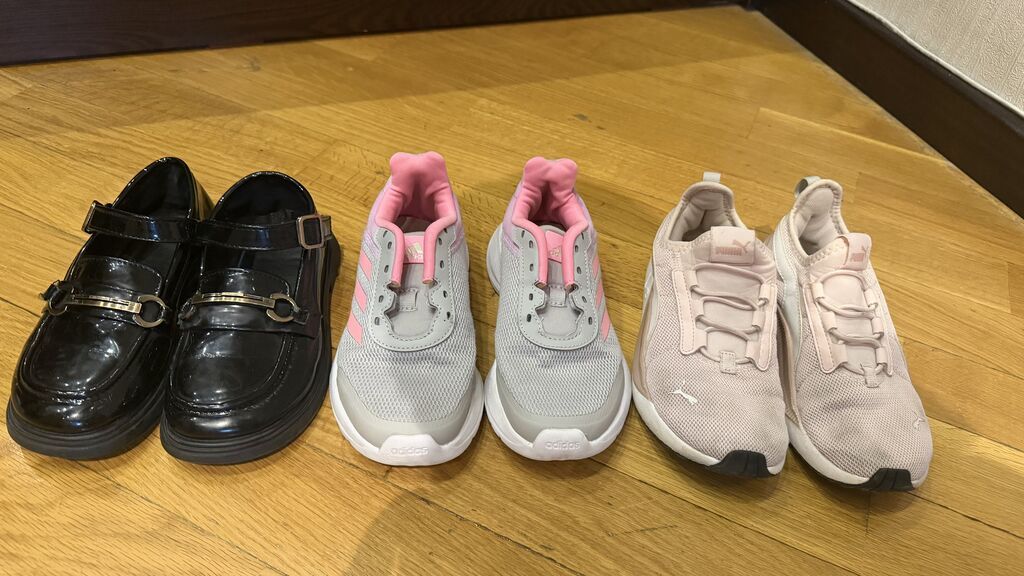Qiz uşaqı üçün.Ölçü 11-12(30-32)Yaş 6-8Original puma,adidas