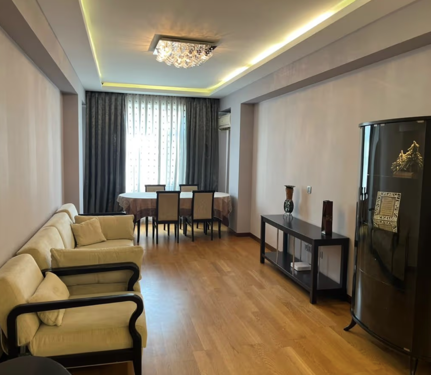 3 otaqlı mənzil, 98 m², İlqar Zülfüqarov küçəsi., Bakı