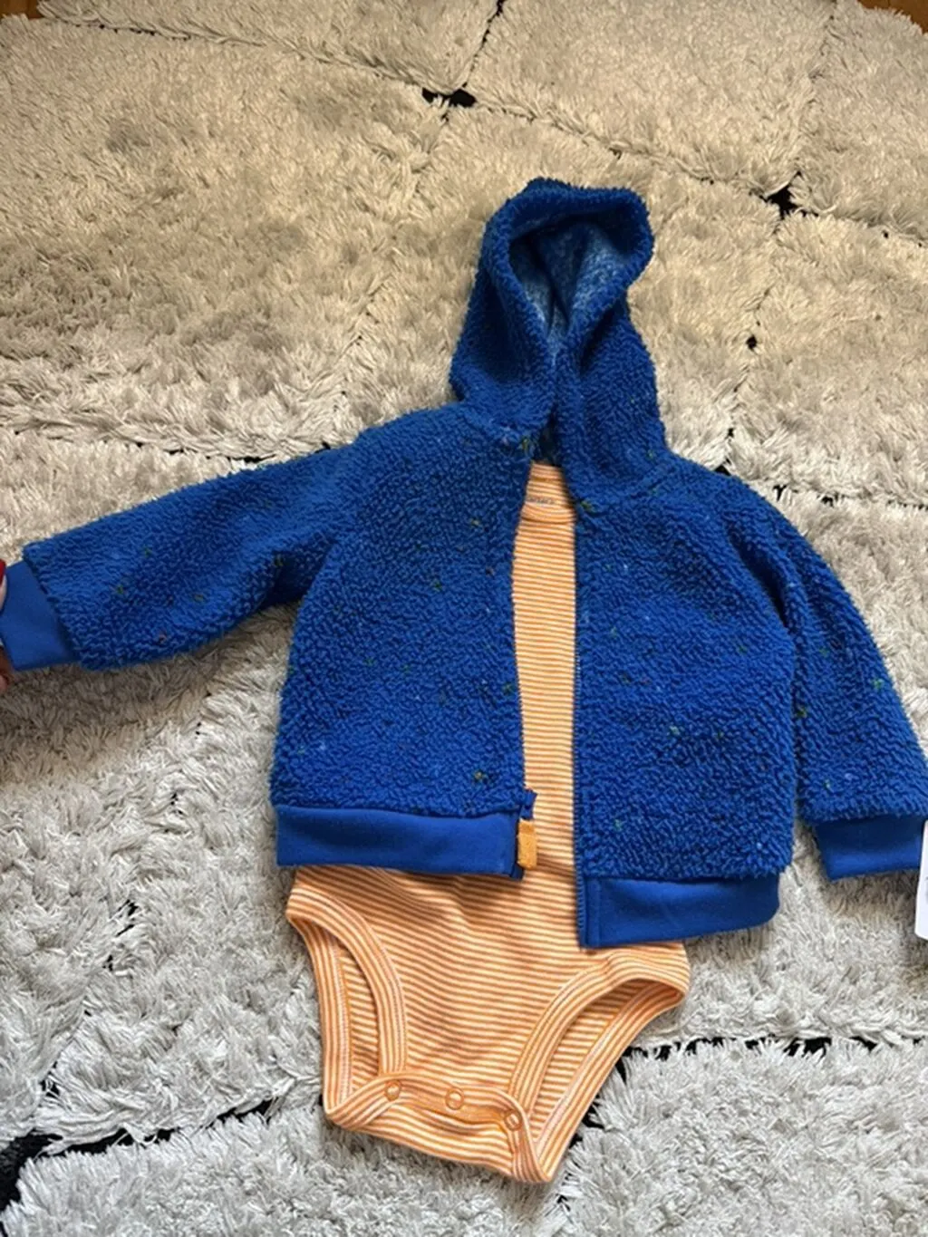 Körpə geyim dəsti – Carter’s 3-9 ay. 2li dest. Yeni