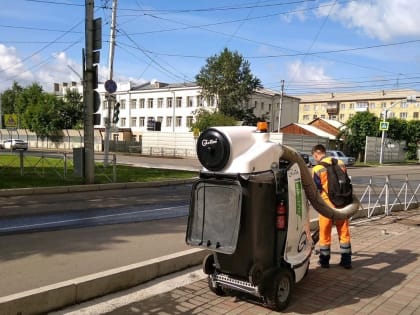 Для борьбы с гололедом на дороги Красноярска высыпали 33,6 тысячи кубометров соли и песка