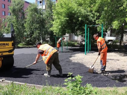 Летом в Красноярске отремонтируют более сотни дворов