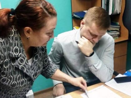 Депутат Заксобрания Александр Новиков провел личный прием граждан в Минусинске