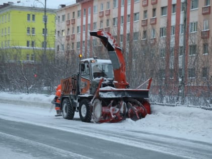 С 1 октября в Норильске ежедневно ведутся работы по очистке снега