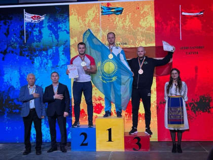 Бухарест. Артём Гришин – вице-чемпион мира по армреслингу!