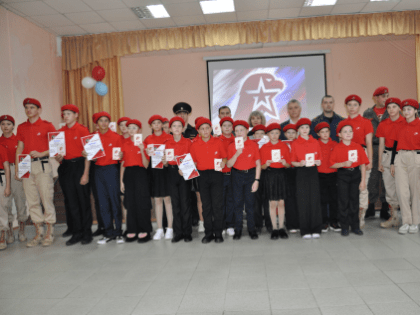 Школьников Туруханска посвятили в юнармейцы