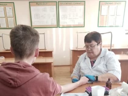 Ачинские врачи провели медосмотры первокурссников