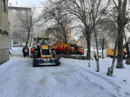 Десятки домов в Октябрьском районе Красноярска из-за аварии остались без холодной воды