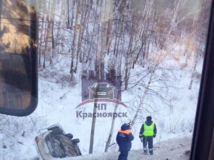 На дивногорской трассе два автомобиля врезались лоб в лоб